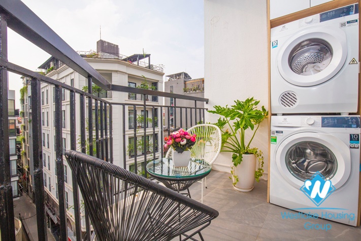 Modern 2 bedroom apartment for rent in Ling Lang st, Ba Dinh district.